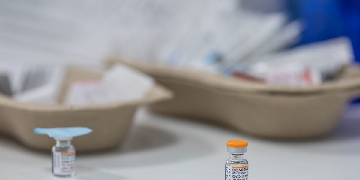 Dezinformarea anti-vaccin, pericol pentru siguranța națională, avertizează un medic