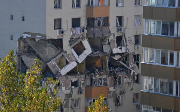 Locatarii, la șase luni de la explozie: Vrem bunurile înapoi!