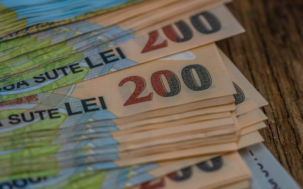 USR și PSD, alături de clienții păgubiți de bănci cu ROBOR, după ancheta Consiliului Concurenței