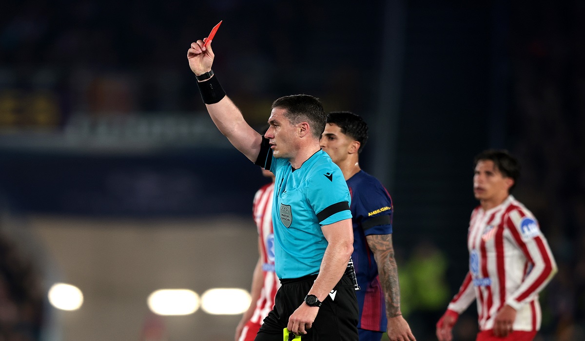 ATLETICO a învins FC BARCELONA cu 2-0 în prima manșă a sferturilor de finală din UEFA Champions League, disputată pe Camp Nou, însă victoria madrilenilor a fost umbrită de controversele legate de arbitrajul lui Istvan Kovacs