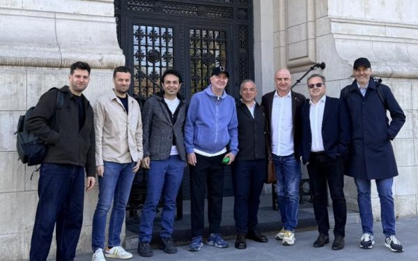 Dragoș Petrescu (City Grill) și Radu Savopol (5 to go) cer terase tot anul la Ciucu!