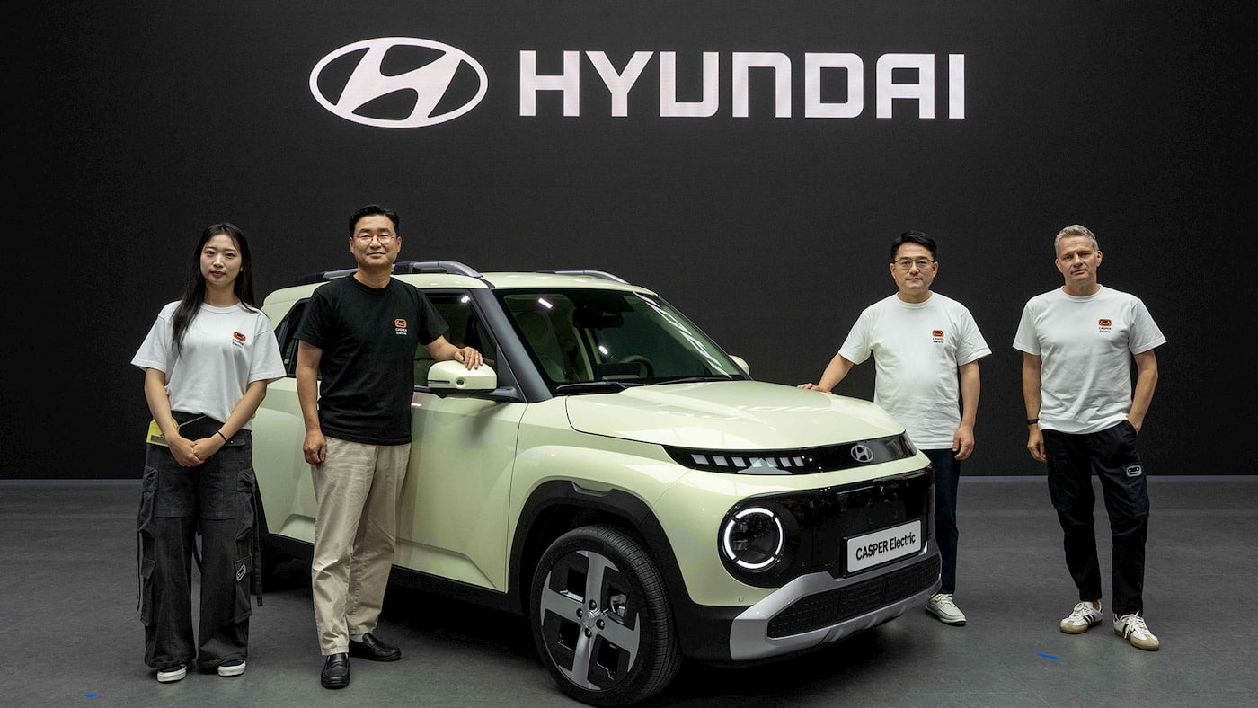 Hyundai introduce în segmentul electricelor compacte o versiune a modelului CASPER, denumită Electric Lounge, care îmbină practicabilitatea urbană cu elemente de design mai sofisticate, destinată celor care doresc un plus de rafinament fără a sacrifica dimensiunea mică și accesibilitatea