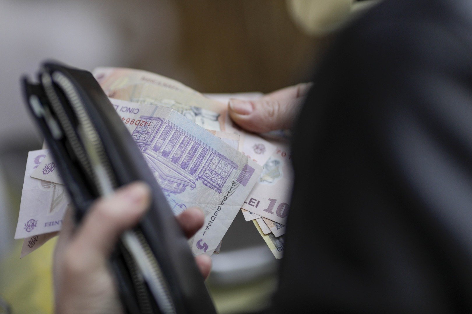 Cheltuielile gospodăriilor din România au crescut cu 11% în ultimul trimestru din 2025