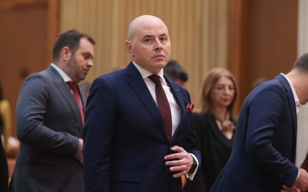 Lider PNL apără Guvernul pe listări la bursă și atacă dur PSD