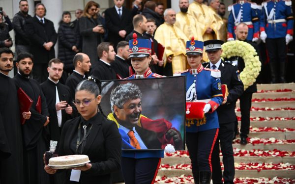 Mircea Lucescu, înmormântat la Bellu, cu onoruri militare