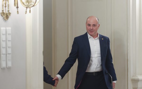 Bolojan, după USR, critică numirile lui Nicușor Dan: „O decizie gravă”