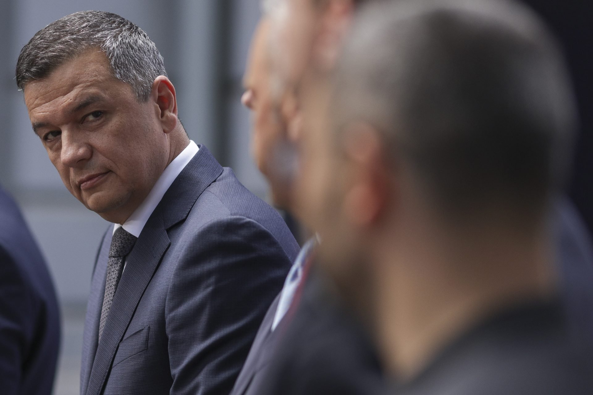 Președintele PSD, Sorin Grindeanu, a lansat miercuri un mesaj clar în urma reuniunii regionale din București-Ilfov, atrăgând atenția asupra trendului dominant în rândul membrilor partidului: dorința de a ieși din coaliția de guvernare