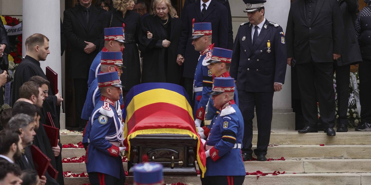 Durere și recunoștință: Familia Lucescu, mesaj emoționant după funeralii