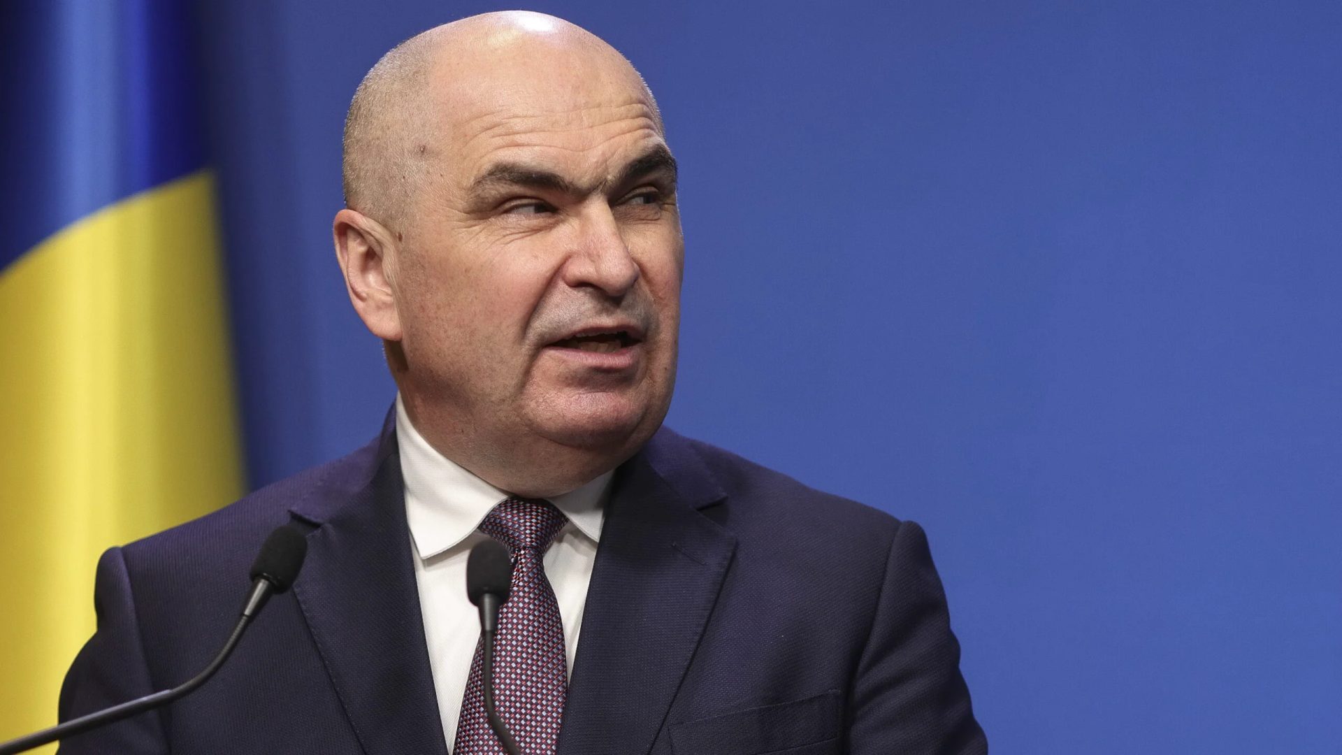 Bolojan anunță: Scumpiri la carburanți. Guvernul caută soluții, „ne adaptăm”