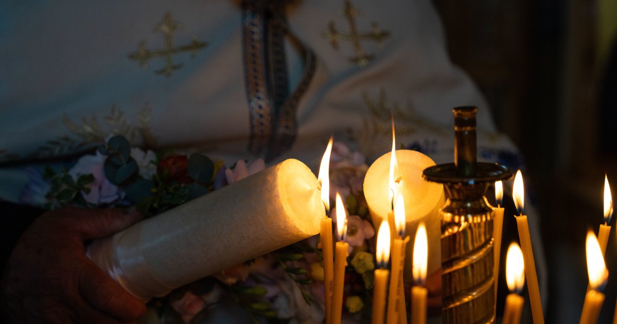 Pe 5 aprilie 2026, milioane de credincioși din întreaga lume marchează Paștele Catolic, celebrată ca cea mai importantă sărbătoare a creștinătății, care simbolizează Învierea lui Isus Hristos