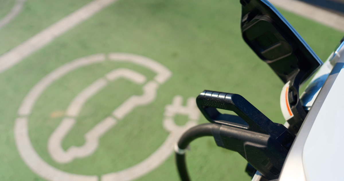 Ministrul Transporturilor A Semnat Contracte Pentru Vehicule Electrice cu Serviciile Secrete Ministrul Transporturilor Ciprian Șerban a anunțat joi semnarea a trei contracte de finanțare cu Serviciul Român de Informații (SRI), Serviciul de Telecomunicații Speciale (STS) și Serviciul de Protecție și Pază (SPP)