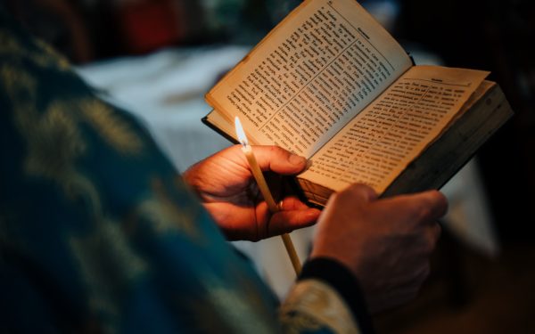 Când ai voie să speli rufe de Paște 2026? Ce NU e permis, spune preotul