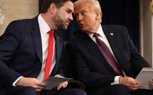 Trump și Vance renunță la Ucraina? Sondajul arată ce cred americanii despre Kiev