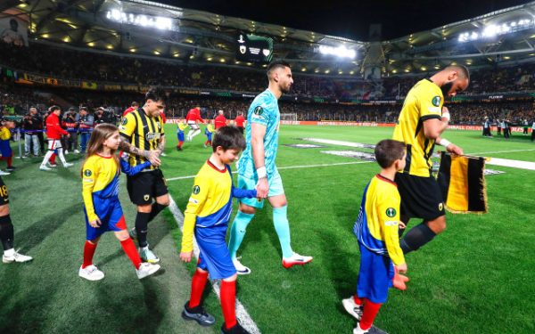 AEK dărâmă Rayo: 3-1! Marin, Rațiu… note de film. Ce-a ieșit în Europa