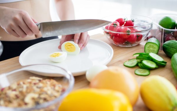 Ce faci cu friptura de miel și ouăle de Paște? Bucătarii prezintă rețete noi