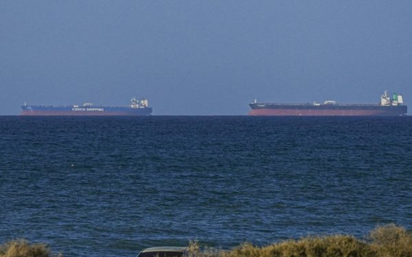 Primă navă de croazieră, prin Strâmtoarea ORMUZ, după război.