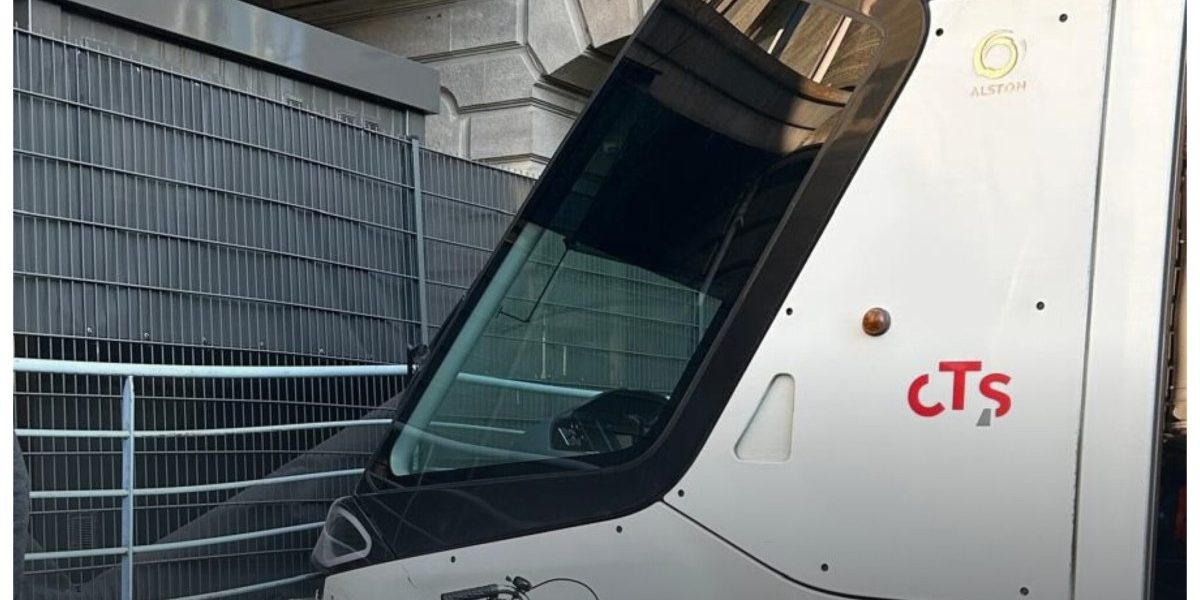 ȘOC la Strasbourg: Vatman leșinat, tramvaiul s-a izbit de zidul gării! Trei răniți