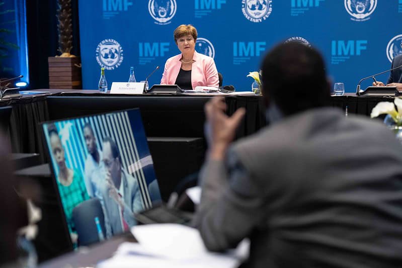 Șefa Fondului Monetar Internațional (FMI), Kristalina Georgieva, a avertizat joi că instituția se așteaptă la o creștere semnificativă a cererilor de sprijin financiar pe termen scurt, din cauza efectelor indirecte ale războiului din Orientul Mijlociu
