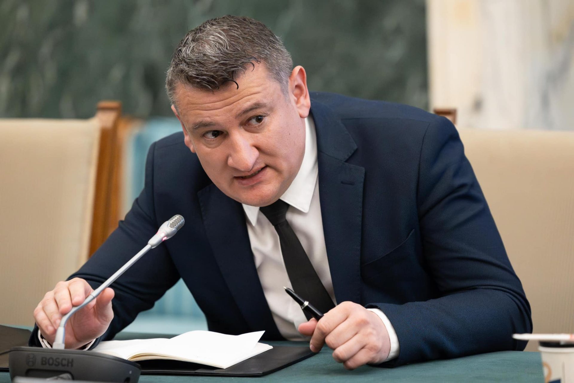 O licitație de peste 3 milioane de lei pentru reabilitarea sediului Oficiului de Cadastru și Publicitate Imobiliară (OCPI) Sibiu s-a soldat cu o anchetă a Corpului de Control de la București, după o sesizare făcută de un avertizor de integritate