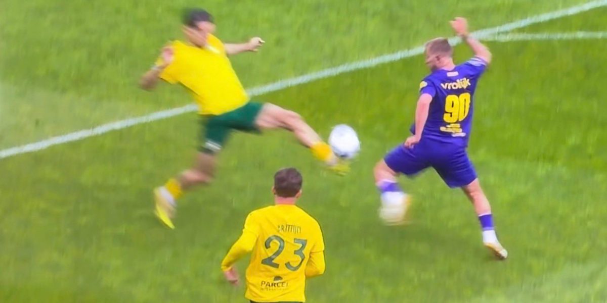 Imagini șocante în Eredivisie: Fostul de la Tottenham, „măcelărit” de adversar