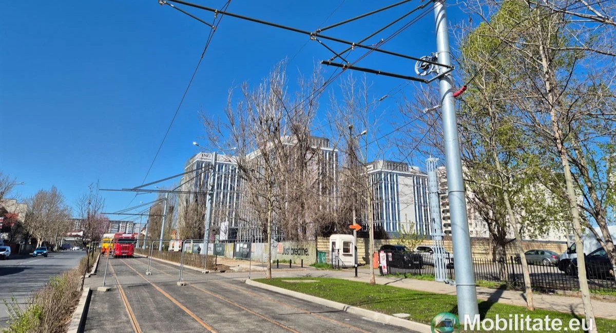 Lucrările pentru modernizarea liniei de tramvai de pe Bulevardul Expoziției, parte din Lotul 11, sunt într-un stadiu avansat, executorul anunțând că aproximativ 90% din proiect a fost finalizat