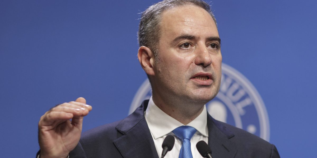 Nazare dă ANAF peste cap: Fără pile și hârtii. Bunuri confiscate, pe platformă online