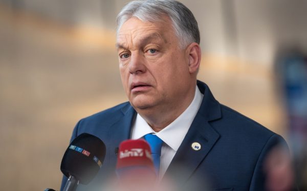 Orban, atacat la miting: „Rușilor, plecați acasă!” Moment „Ceaușescu”?