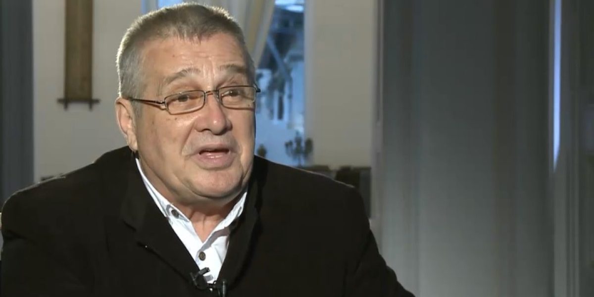 Incendiul de la casa poetului Mircea Dinescu din Dolj: Prejudiciul, estimat