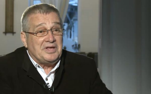 Incendiul de la casa poetului Mircea Dinescu din Dolj: Prejudiciul, estimat