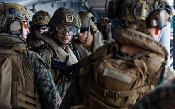 Război în Orient: Ormuz fierbe, armistițiu șubred și negocieri pe muchie de cuțit