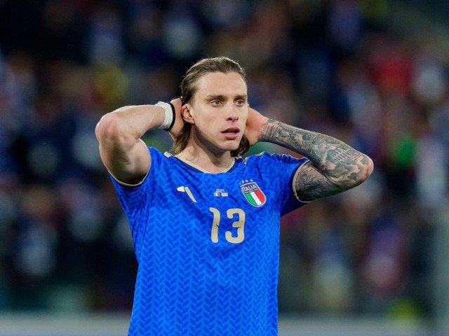 Campionatul Mondial din 2026, în pericol din cauza disputei Iran – SUA Situația cu privire la participarea echipei Iran la Campionatul Mondial din 2026 devine tot mai incertă, având în vedere tensiunile politico-militare dintre Iran și Statele Unite ale Americii