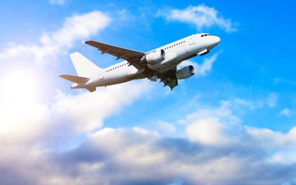 Criză kerosen: Vacanțe mai scumpe și mai puține pentru români în această vară