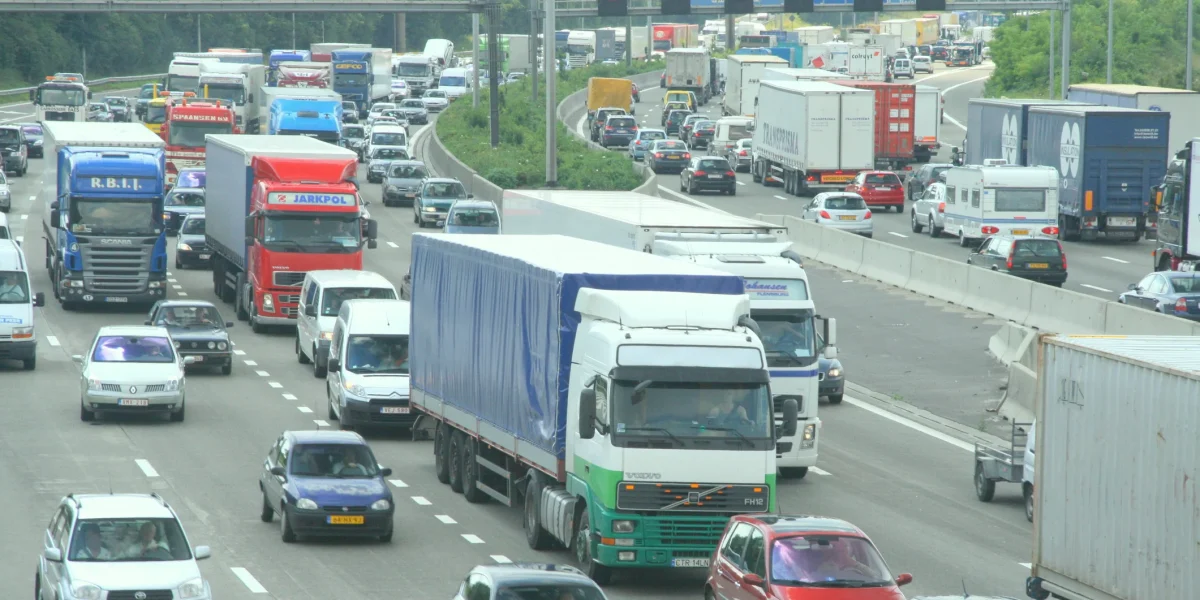 Noi reguli pentru șoferi: Ce se montează obligatoriu pe mașini, din iulie 2026?