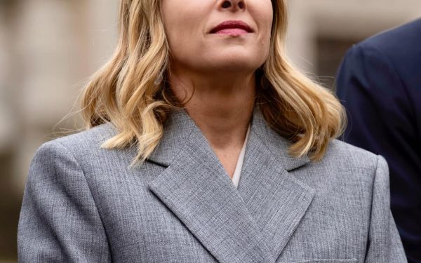 Meloni trimite nave italiene în Golf: Decizie strategică sau risc geopolitic