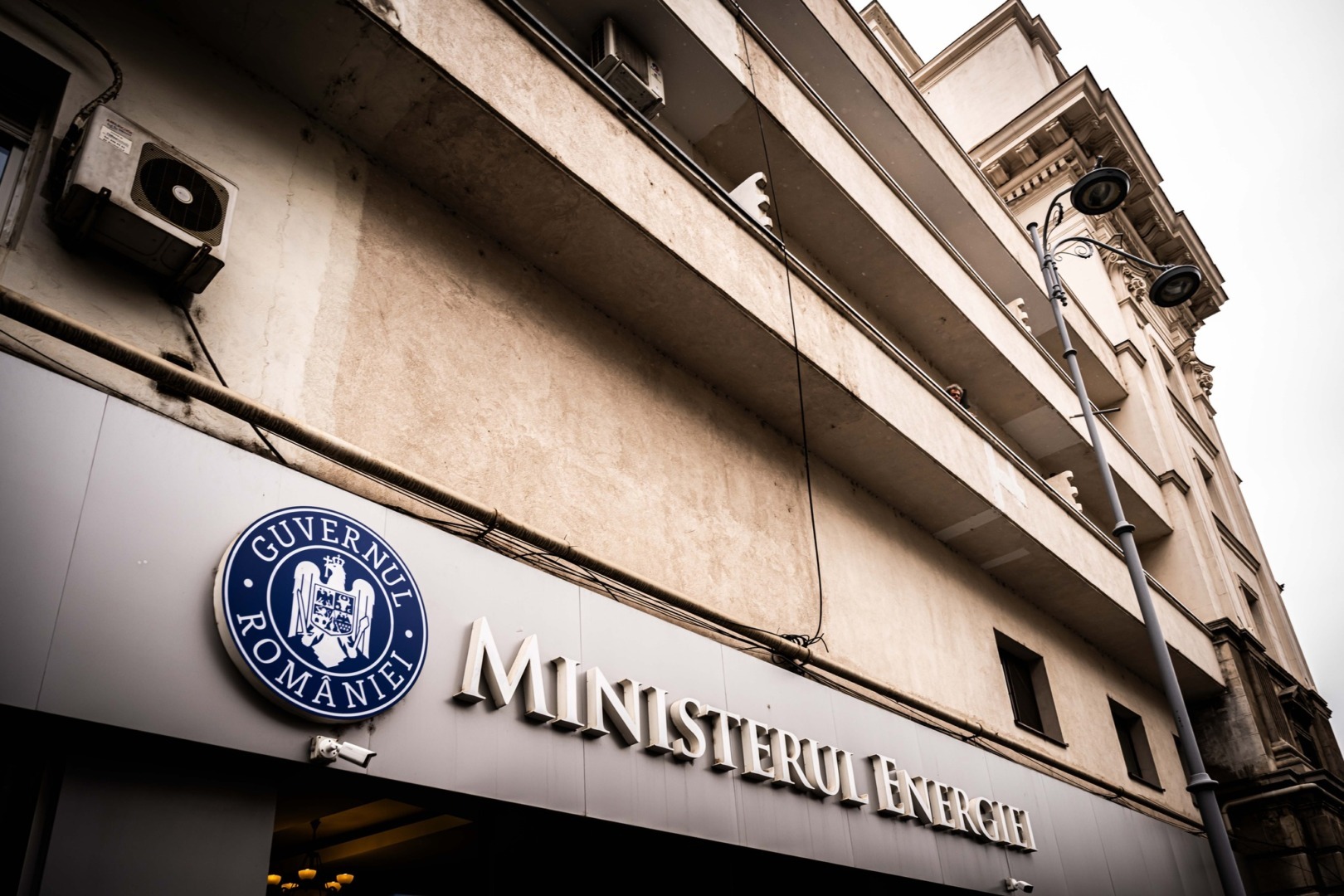 Ministerul Energiei, mutat la Poșta Română: Cât scapă la chirie?