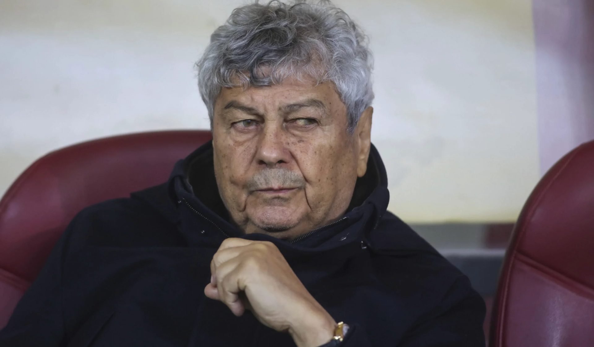 Mircea Lucescu: Mesajul emoționant de pe cavoul pregătit. Onoruri militare?
