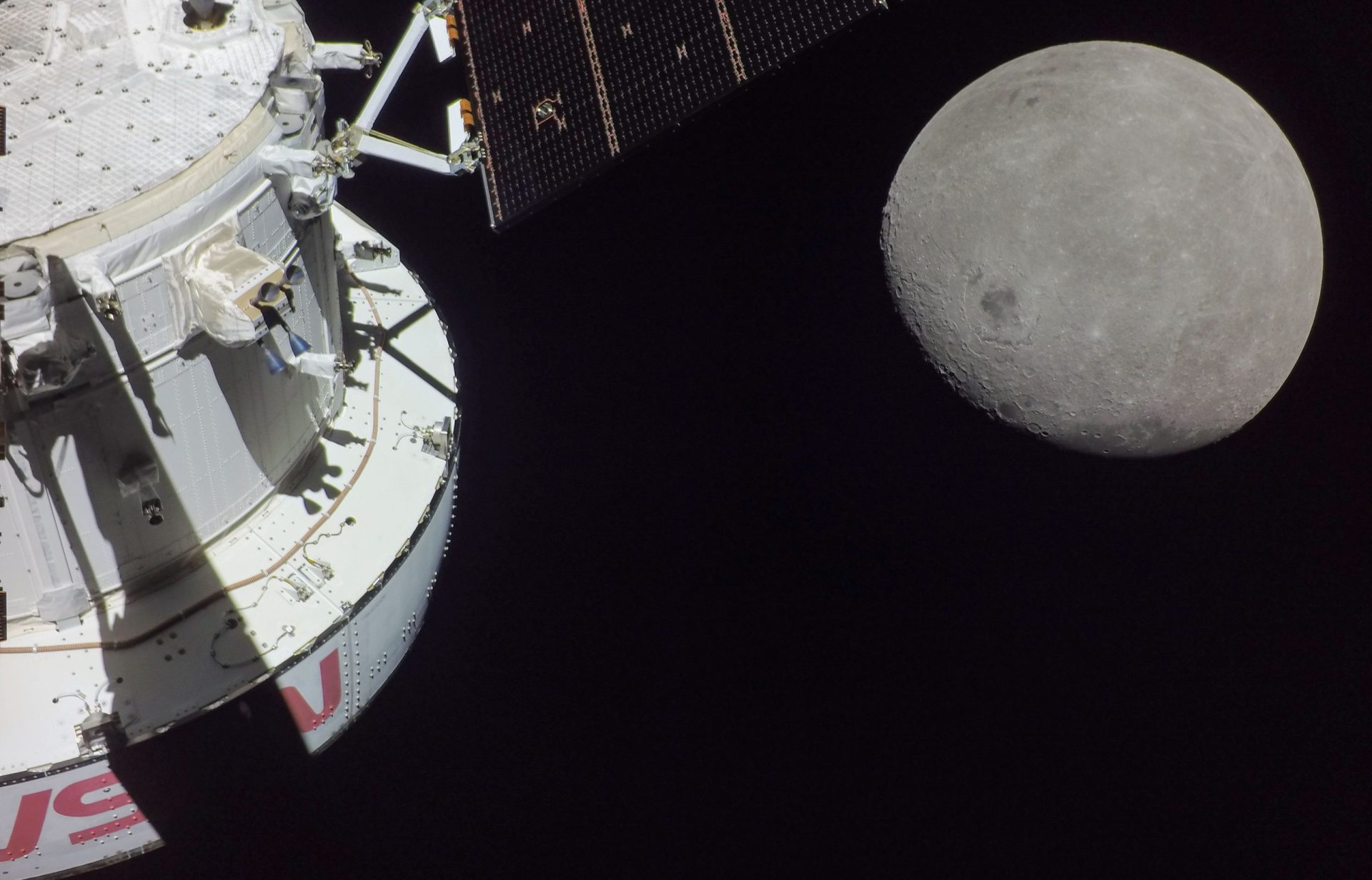 NASA evită cele mai noi componente electronice în misiuni spațiale din cauza vulnerabilităților la radiațiile cosmice și efectelor unice generate de particulele energetice