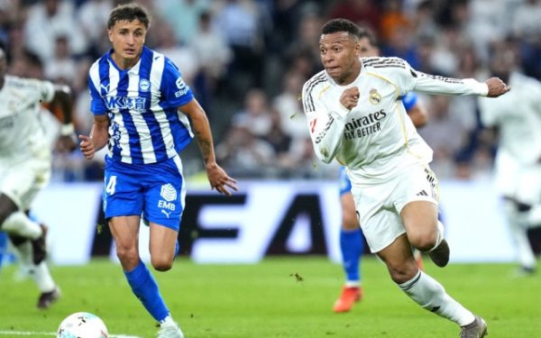 Real Madrid – Alaves 2-1: ”Galacticii”, victorie cu emoții și avans față de Barcelona
