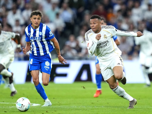 Real Madrid – Alaves 2-1: ”Galacticii”, victorie cu emoții și avans față de Barcelona