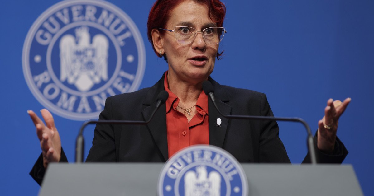 Guvernul a decis să reducă acciza pentru motorina standard, o măsură menită să atenueze impactul creșterii prețurilor la carburant asupra economiei și inflației, conform declaratiei purtătorului de cuvânt Ioana Dogioiu