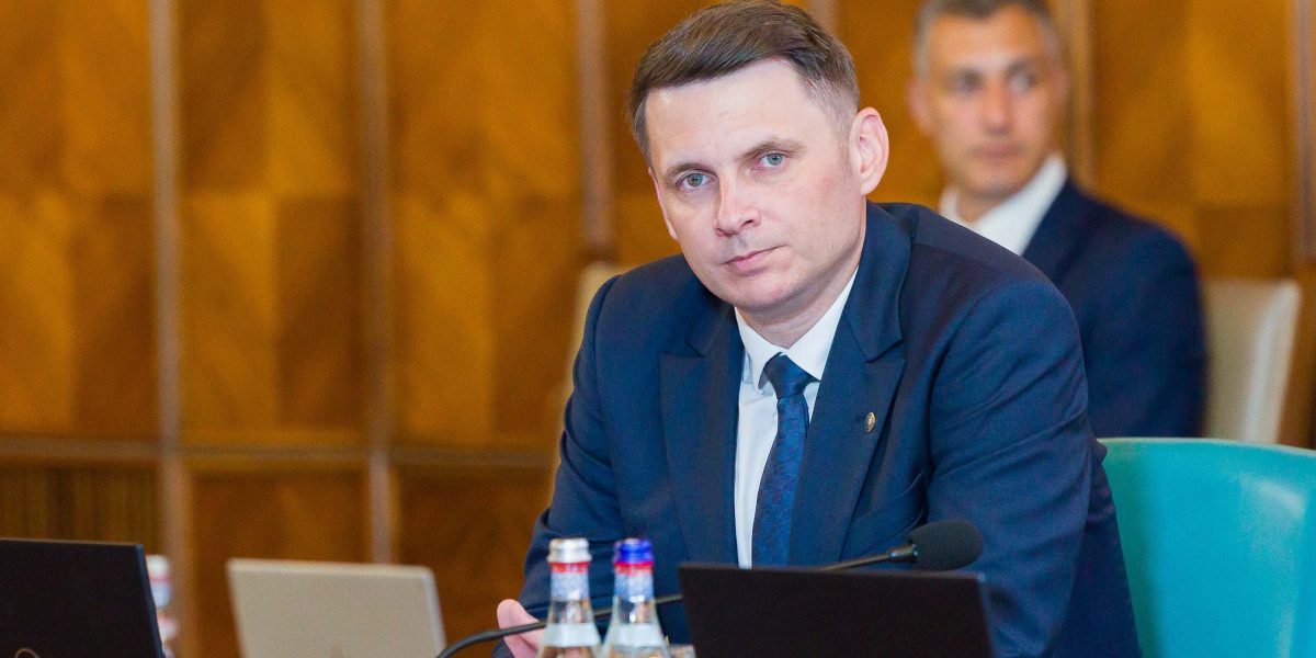 Abrudean anunță: Listarea companiilor de stat, motiv de ceartă în coaliție