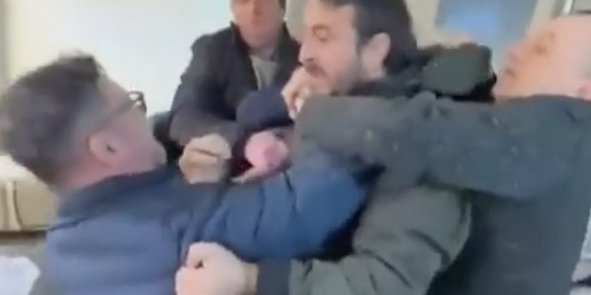 Bătaie la AUR: „Bă, borfaș? Mi-am dat viața pentru partid!”, scandal uriaș în sediu