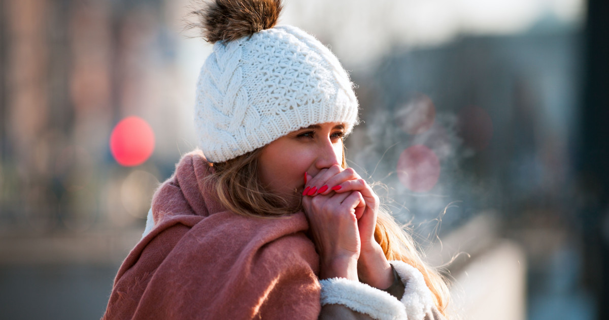 Vreme de iarnă în aprilie: Lapoviță, ninsoare și temperaturi scăzute în toată țara România se pregătește să înfrunte o schimbare bruscă a vremii, cu un val de aer rece care va aduce ploi, lapoviță, ninsoare și temperaturi cu mult sub valorile normale pentru această perioadă