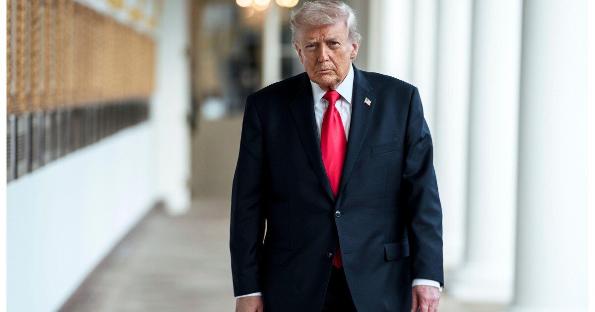 Trump, în fața unei decizii cruciale: escaladare sau negocieri, spun analiștii