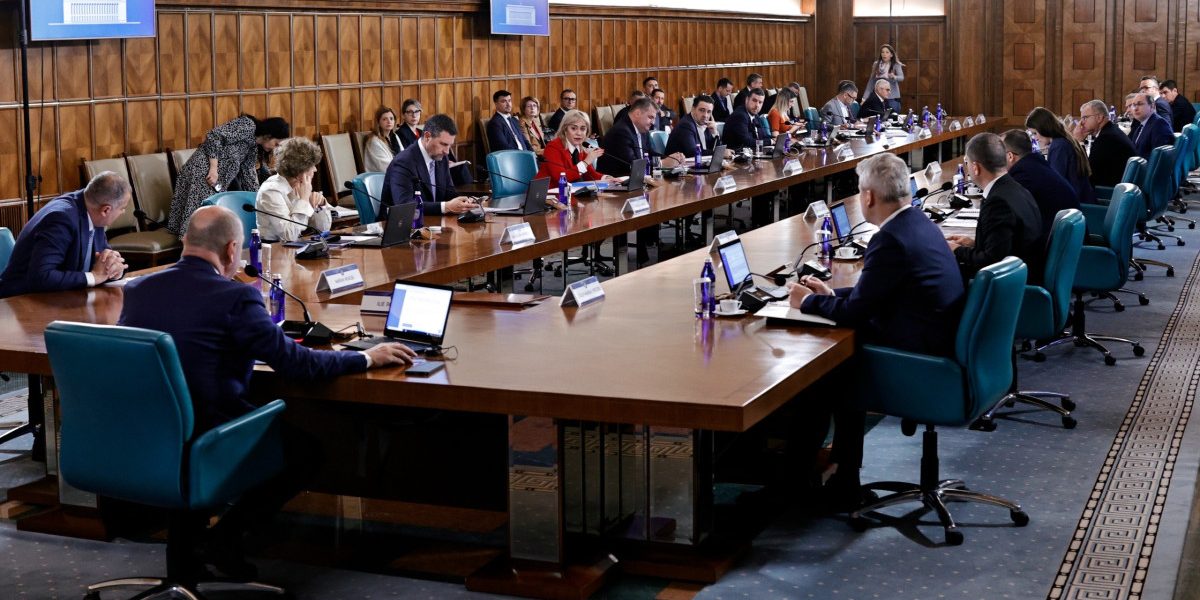 Bolojan, despre ședința de guvern: Purtătoare de cuvânt, cu replica „Absolut cordială”