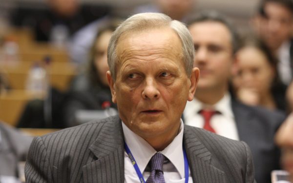 Stolojan, verdict crunt: România, „țară care se împiedică”. Cine va plăti?