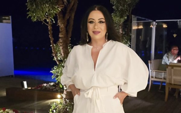 Oana Roman, spectaculoasă la 50 de ani: Cum arată în costum de baie în Egipt?