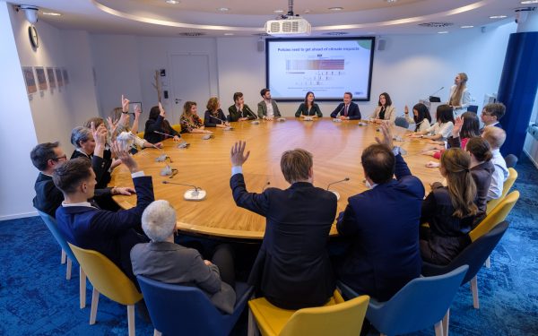 UE pregătește ajutor de stat pentru sectoarele afectate de criza din Orientul Mijlociu