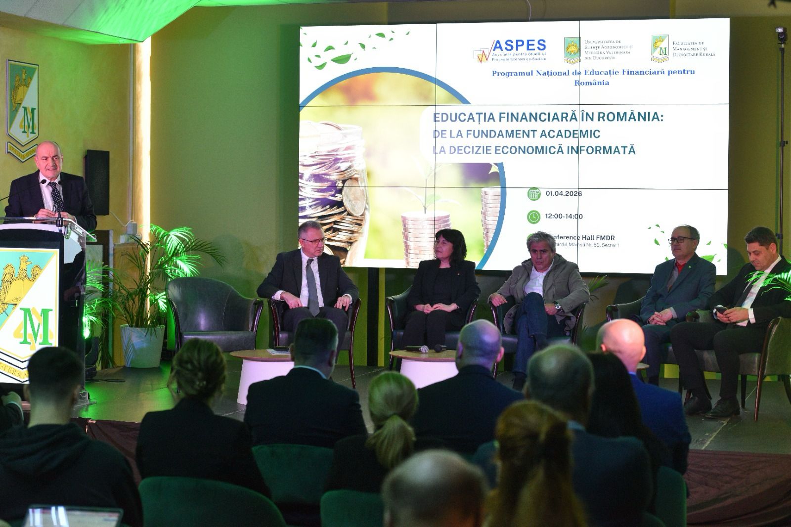 Conferința despre educația financiară marchează un pas important Conferința „Educația financiară în România: de la fundament academic la decizie economică informată”, organizată de Asociația de Studii și Prognoze Economico-Sociale (ASPES) în parteneriat cu Universitatea de Științe Agronomice și Medicină Veterinară din București (USAMV), a adus în prim-plan importanța educației financiare într-un context economic plin de provocări
