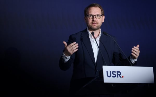 Felicitări, Ungaria! Reacția USR după ce alegerile au schimbat țara vecină